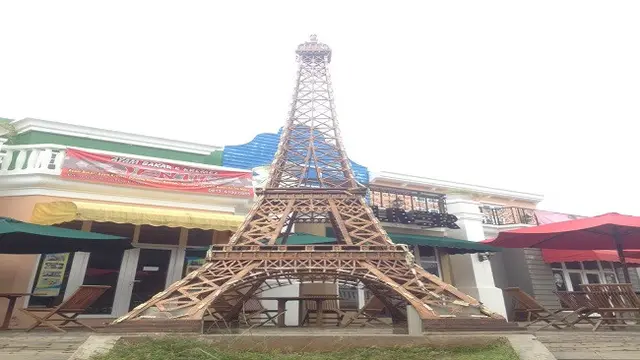 Miniatur Eropa di Gerbang Sumatra