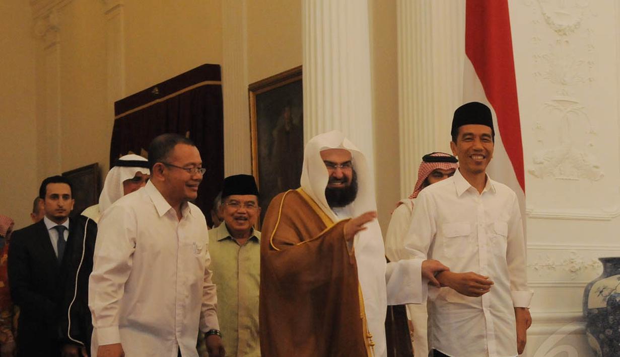 Jokowi-JK menerima kunjungan Imam Besar Masjidil Haram, Sheikh Abdurahman AS-Sudais di Istana Merdeka, Jakarta, Jumat (31/10/2014). (Liputan6.com/Herman Zakharia)