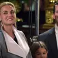 Foto pada tanggal 22 Januari 2017, Donald Trump Jr. dan istrinya Vanessa Trump saat berada di Gedung Putih, Washington DC. Vanessa mengajukan cerai kepada putra sulung Presiden AS Donald Trump itu pada 15 Maret 2018. (AFP Photo/Mandel Ngan)