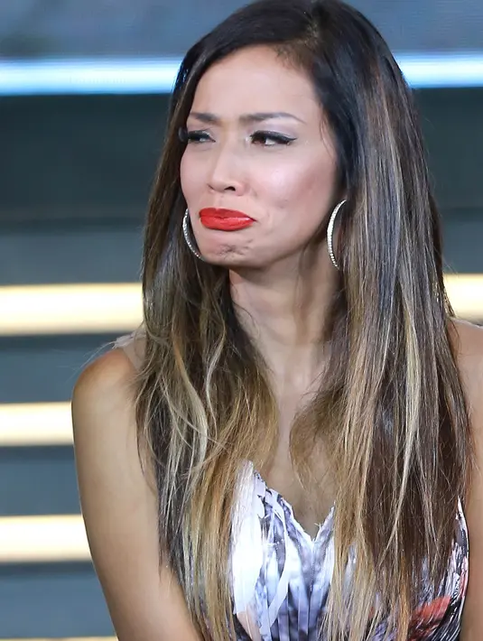 "Belum ketuk palu, masih bisa berubah. Saya sih tak berharap berpisah dengan Indonesia. Cape sih (bolak-balik), tapi bahagia lahir batin. Saya pulang ya jadi Mama Juna dan Enrico lagi," ujar Shanty. (Galih W. Satria/Bintang.com)