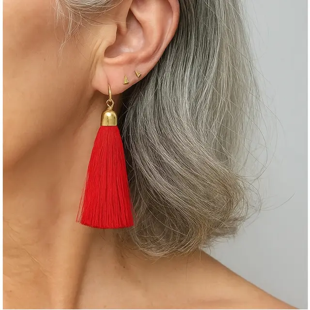 8 Model Anting yang Bikin Rambut Beruban Tampak Awet Muda, Tips Tampil Memukau