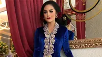 Cantik Berkebaya, Kok Geng Krisdayanti Dibilang Nggak Sopan?