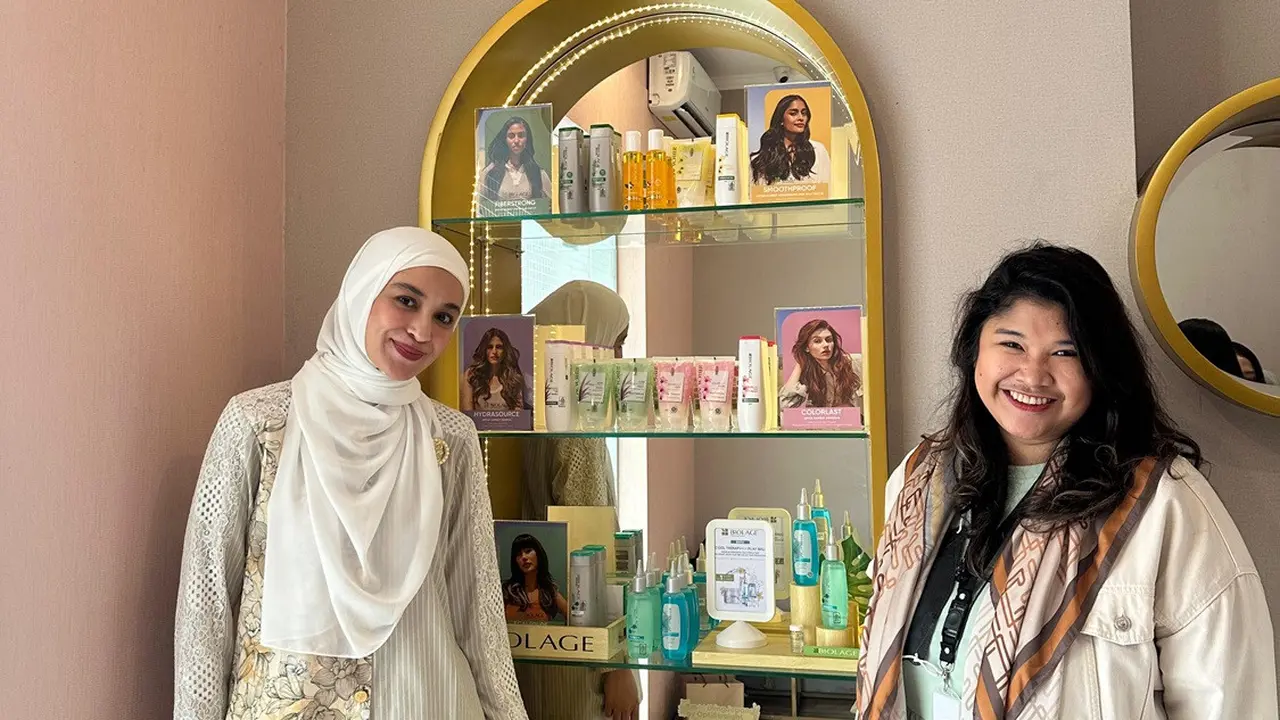 Merasakan Perawatan Salon Favorit Shireen Sungkar untuk Atasi Rambut Lepek dan Berketombe