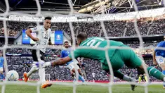 Bomber Inter Milan ini akan menjadi duet Lionel Messi di lini depan Argentina pada Piala Dunia 2022. Lautaro Martinez akan tampil di Qatar dengan modal catatan mentereng diantaranya membantu La Albiceleste memenangkan Copa America untuk kali pertama dalam 28 tahun, tampil apik di kualifikasi Piala Dunia dan menenggelamkan Italia 3-0 di Finalissima. (AFP/Adrian Dennis)