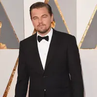 Melansir Stuff.co.nz, Leo sangat berusaha untuk mendapatkan hati Bella. Ia terus mengirim pesan pada Bella dan menawarkan berbagai hal termasuk ke kapal pesiarnya dan melakukan perjalanan pribadi.  (AFP/Bintang.com)