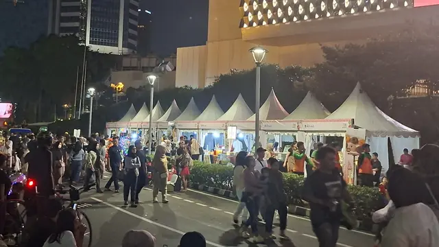 Situasi Terkini Bundaran HI Jelang Malam Puncak HUT Jakarta. (Liputan6.com/Rifqy)
