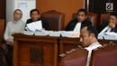 Ahli digital forensik, Saji Purwanto memberikan keterangan dalam sidang kasus dugaan penyebaran berita bohong atau hoaks dengan terdakwa Ratna Sarumpaet di PN Jakarta Selatan, Jakarta, Kamis (25/4). Sidang dengan agenda pemeriksaan saksi ahli yang dihadirkan oleh JPU. (Liputan6.com/Herman Zakharia)