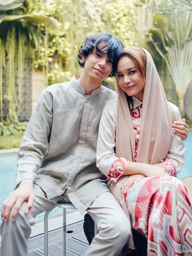 Rossa dan Rizky Langit Ramadhan. (Foto: Instagram @irsrossa910)