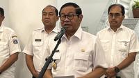 Gubernur DKI Jakarta Pramono Anung di Balai Kota DKI Jakarta, Rabu (24/12/2025). (Liputan6.com/Winda Nelfira)