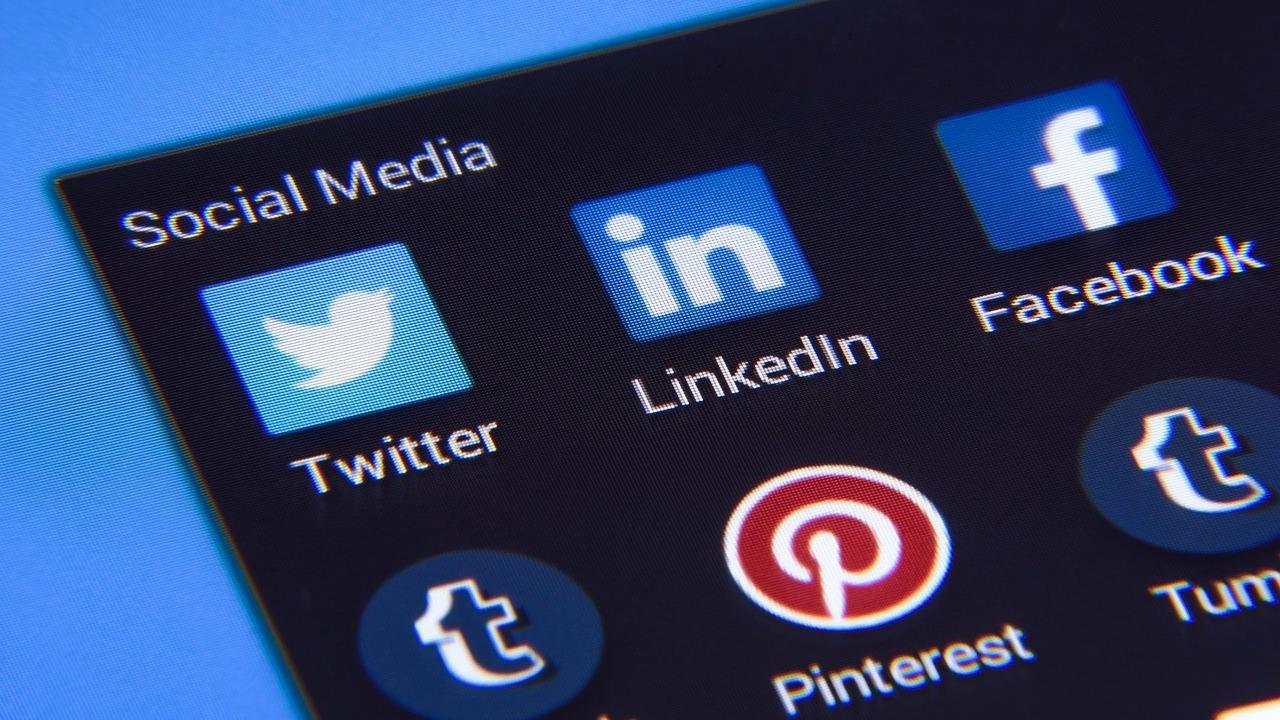 Ilustrasi Media Sosial