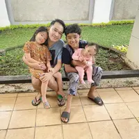 Pemerintah Indonesia kini tengah menyiapkan wacana ‘New Normal’, termasuk dalam kegiatan sekolah. Menanggapi hal ini Ruben Onsu sebagai orang tua mengaku masih ragu, mengingat kondisinya masih seperti sekarang ini. (Instagram/ruben_onsu)