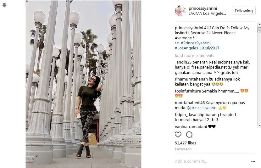 Syahrini mengunggah foto yang menunjukkan pinggang langsingnya. (Instagram/princessyahrini)