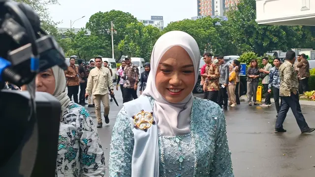 Politisi Partai Kebangkitan Bangsa (PKB) Farida Farichah tiba di Istana Kepresidenan Jakarta, Rabu (17/9/2025).