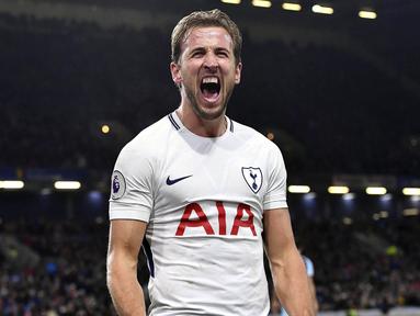 Harry Kane (Tottenham Hotspur) - Kapten Timnas Inggris ini berhasil meraih tiga kali gelar top skor Premier League. Yakni pada musim 2015/2016 dengan 25 gol, 2016/2017 dengan 29 gol dan 2020-2021 dengan 23 gol. (Foto: AP/Anthony Devlin)