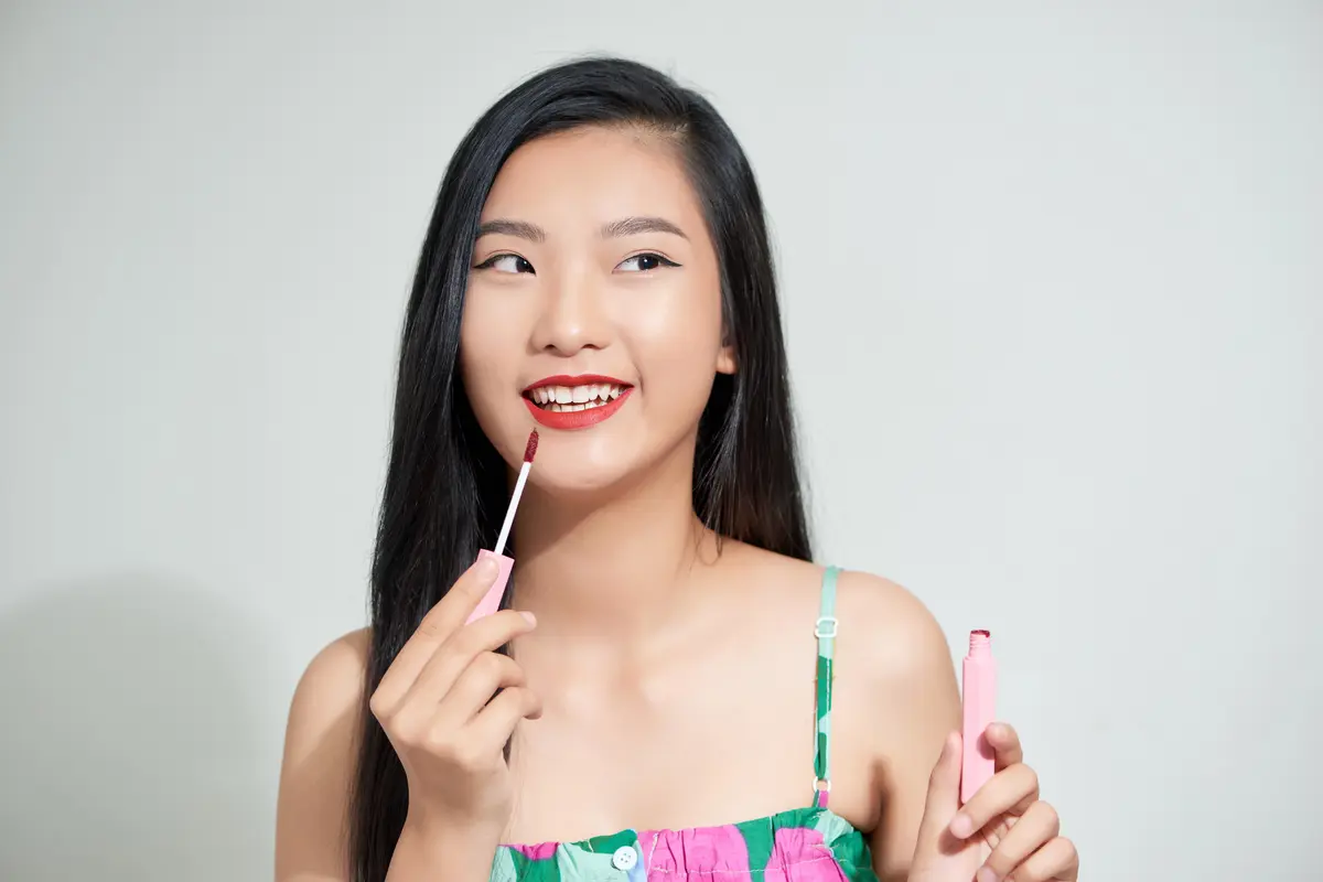 Lip Tint atau Lip Cream yang Lebih Tahan Lama? Simak Perbandingan dan Rekomendasinya
