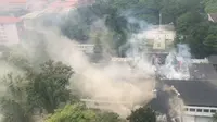 Tangkapan layar kebakaran di Gedung Bappelitbang Kota Bandung, Senin (7/11/2022). (Foto: Huyogo Simbolon)