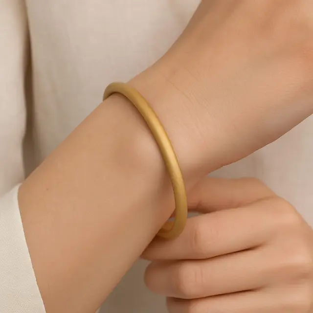 Gelang Oval Emas Kecil