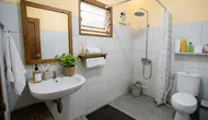 8 Penyebab Kamar Mandi Bau Meski Saluran Air Sudah Dibersihkan, Ini Sumber Masalahnya