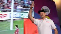 Kiper legendaris Manchester United, Peter Schmeichel, saat menghadiri acara Vidio Premier League Festival di Cilandak Town Square, Jakarta, Sabtu (5/8/2023). (Bola.com/Ikhwan Yanuar)