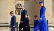Pangeran William, Kate Middleton, dan ketiga anaknya menghadiri Paskah kerajaan pada 2023. (dok. Yui Mok / POOL / AFP)