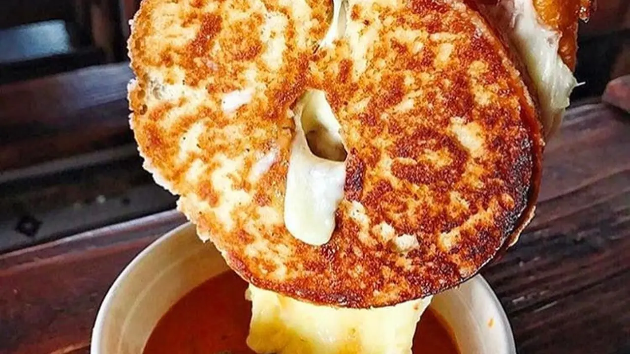 Grilled Chesee Donat, Cara Baru Menikmati Keju