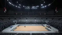 Lapangan utama yang dilihat dari Royal Box Indonesia Arena, Senayan, Jakarta, Selasa (25/07/2023). Indonesia Arena akan menjadi salah satu venue perhelatan akbar Piala Dunia Basket 2023 yang akan berlangsung 25 Agustus 2023 mendatang. (Bola.com/Bagaskara Lazuardi)