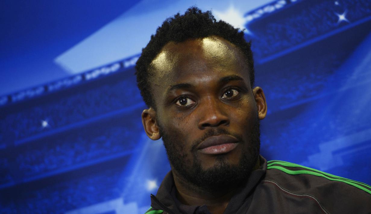 6. Michael Essien - Gelandang yang pernah bermain untuk Persib tersebut memiliki yayasan amalnya sendiri bernama Michael Essien Foundation. Essien tergerak membantu anak-anak yang kuran mampu di negaranya, Ghana. (AFP/Pierre Marcou)
