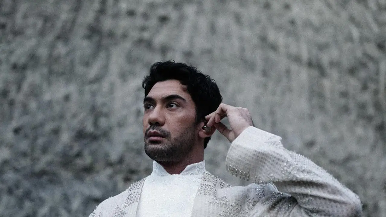 Reza Rahadian. (Foto: Dok. Instagram @officialpilarez)