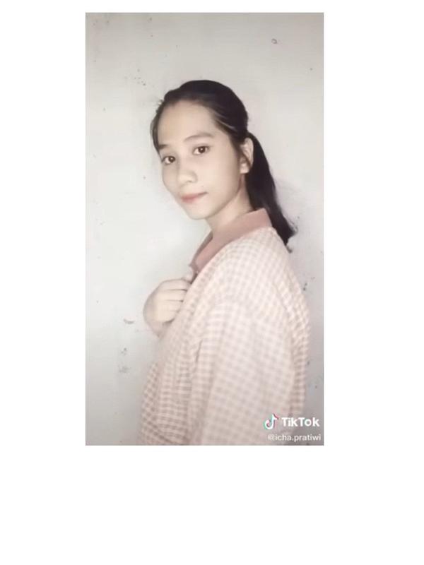 Icha Pratiwi, Artis TikTok mirip Nagita Slavina (Sumber: TikTok/icha.pratiwi)