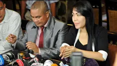 Menanggapi tindakan sang istri, Krisna Mukti justru buka-bukaan mengenai kehidupan rumah tangganya. Krisna bahkan dengan berani mengungkapkan Devi sudah hamil dengan pria lain di saat menikah dengannya.