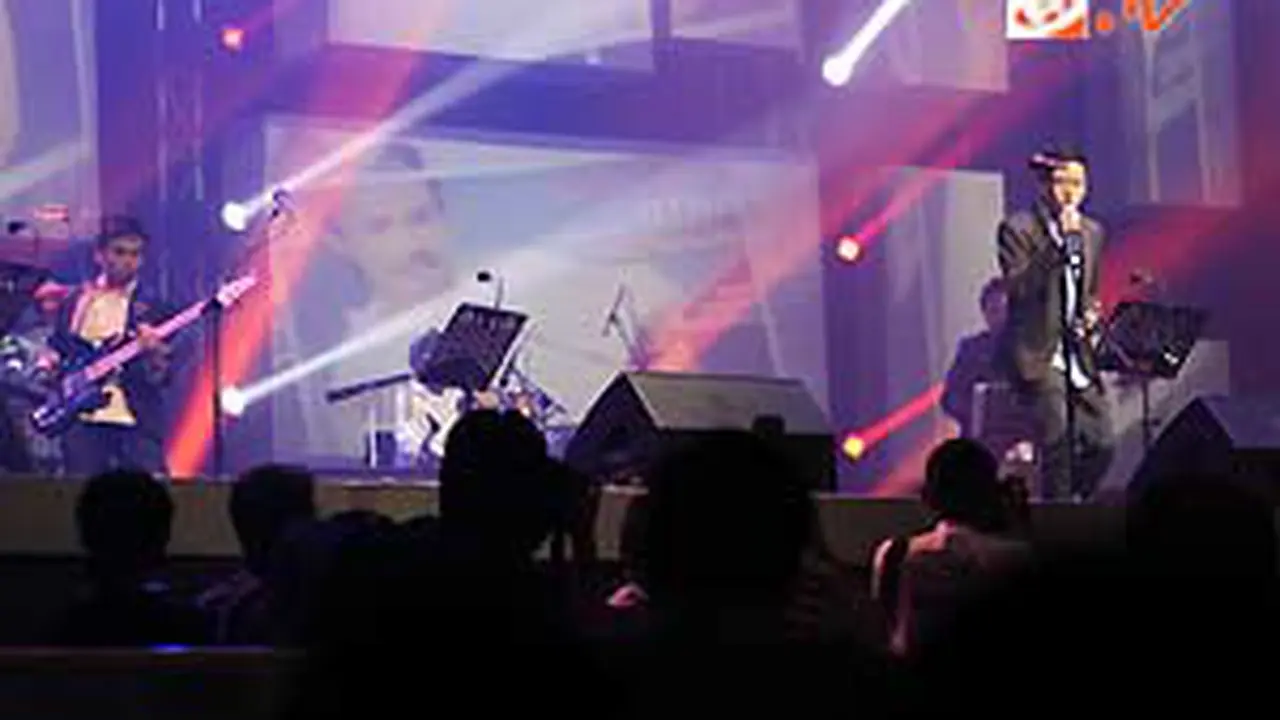 120303dtribute-utha.jpg
