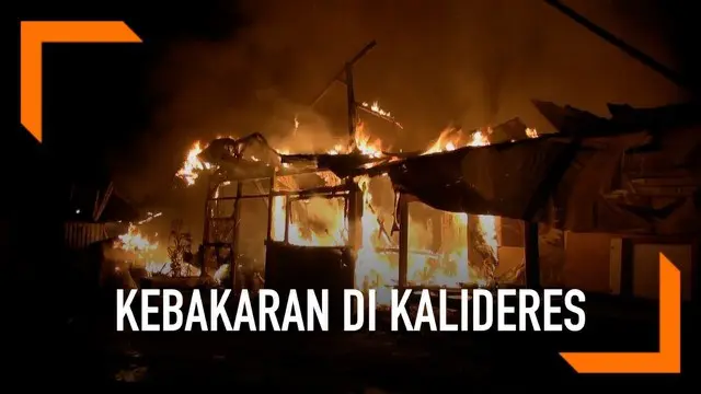Kebakaran hebat terjadi di kawasan Kalideres, Jakarta Barat. Akibat kebakaran, pabrik dan belasan lapak ludes dilahap api.
