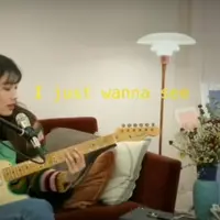 Raih sukses besar sebagai bintang drama, Suzy tetap punya cara cintai dunia musik.