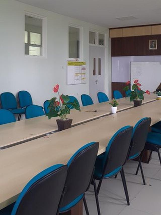 6 Potret Ruang Kelas Ini Unik Banget, Bikin Murid Geleng Kepala