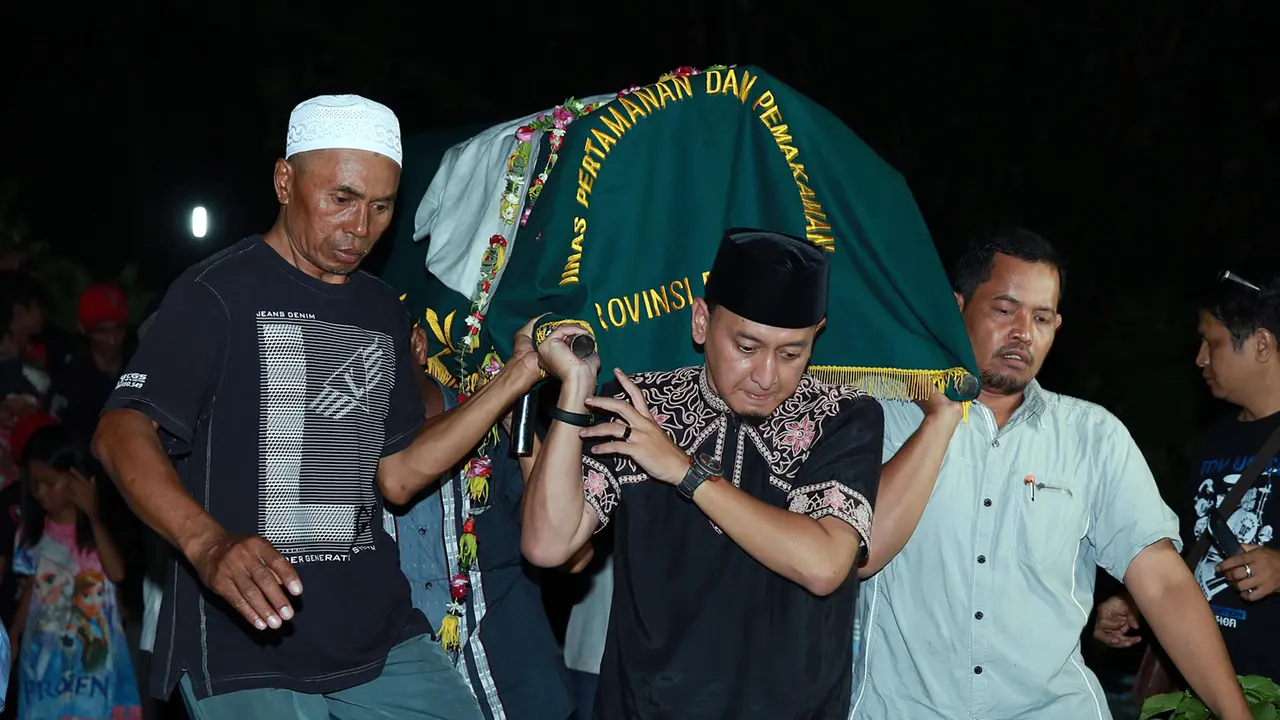 Pemakaman Budi Anduk