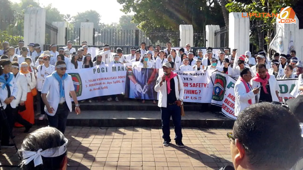 demo-dokter-131127b.jpg