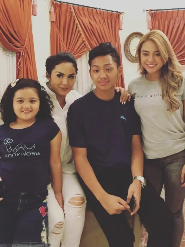 [Bintang] Krisdayanti