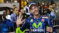 Pebalap Movistar Yamaha, Valentino Rossi, finis di posisi ketiga pada balapan MotoGP Qatar di Sirkuit Losail, Minggu (26/3/2017). (Motorsport)