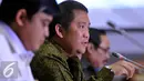 Menteri Komunikasi dan Informatika Rudiantara memberikan keterangan saat raker dengan Komisi I DPR, di Kompleks Parlemen, Senayan, Jakarta, (13/4). Raker tersebut membahas RUU tentang Informasi dan Transaksi Elektronik. (Liputan6.com/Johan Tallo)
