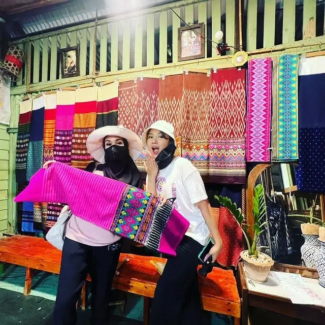 8 Potret Kebersamaan Tiara Andini dan Ibunda, Selalu Berikan Dukungan
