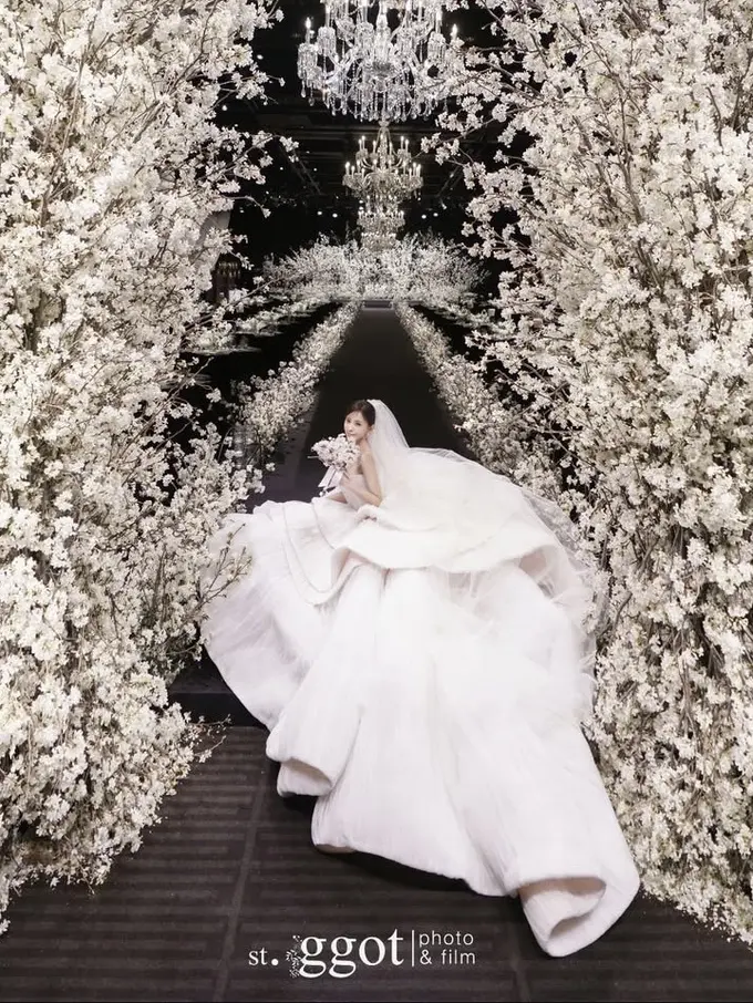 Pesona Hyomin T-ara di Hari Pernikahan