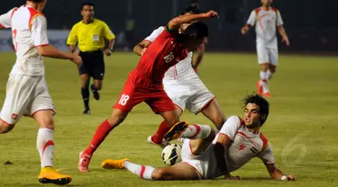 Timnas Indonesia takluk 0-2 dari Suriah pada laga persahabatan di Stadion GBK Jakarta, (15/11/2014). (Liputan6.com/Helmi Fithriansyah)