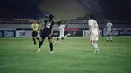 Marselino Ferdinan sedang menjadi sorotan setelah berhasil mencetak gol spektakuler dari luar kotak penalti. Marselino mencatatkan dirinya dengan menjadi pencetak gol termuda pada 17 tahun 1 bulan dan 28 hari. (Liputan6.com/IG/@marselinoferdinan10)