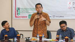 Founder KAHMIPreneur, Kamrussamad menjadi pembicara dalam Tadarus Ekonomi bertajuk Iklim Bisnis dan Stabilitas Harga Pasar, Jakarta, Minggu (7/6/2019). Tadarus Ekonomi membahas prospek ekonomi Indonesia pasca Pemilu 2019 yang dapat memberikan kepastian ekspektasi pasar. (Liputan6.com/Fery Pradolo)