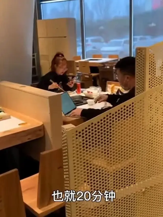 Tiga Hari Terjebak di Restoran