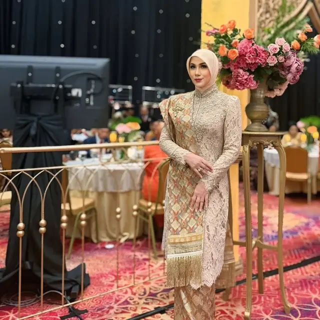 Potret 8 seleb era 90-an hadiri resepsi pernikahan anak Bella Saphira, jadi ajang reuni nostalgia