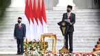Presiden Joko Widodo atau Jokowi (kanan) didampingi Wakil Presiden Ma'ruf Amin menyampaikan pidato saat menjadi inspektur upacara HUT ke-76 TNI di halaman Istana Merdeka, Jakarta, Selasa (5/10/2021). (Foto: Istana Kepresidenan)