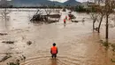 Terjangan Topan Bualoi di Vietnam telah merusak lebih dari 44.000 rumah, menggenangi hampir 6.000 hektar sawah dan tanaman lain, serta memutus akses ke beberapa daerah. (Phan Duy/AFP)