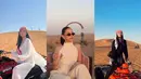 Alyssa Daguise, Caitilin Halderman, dan Aaliyah Massaid menghabiskan waktu liburan di Dubai Desert. Ketiganya tampil dengan gaya busana berbeda yang hadirkan vibes ala putri sultan dan musafir. Siapa yang paling kece? [@caitlinhalderman @alyssadaguise @aaliyah.massaid]