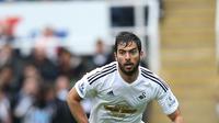 Pemain keturunan Indonesia, Jordi Amat ketika masih membela Swansea City. (AFP/Ian MacNicol).